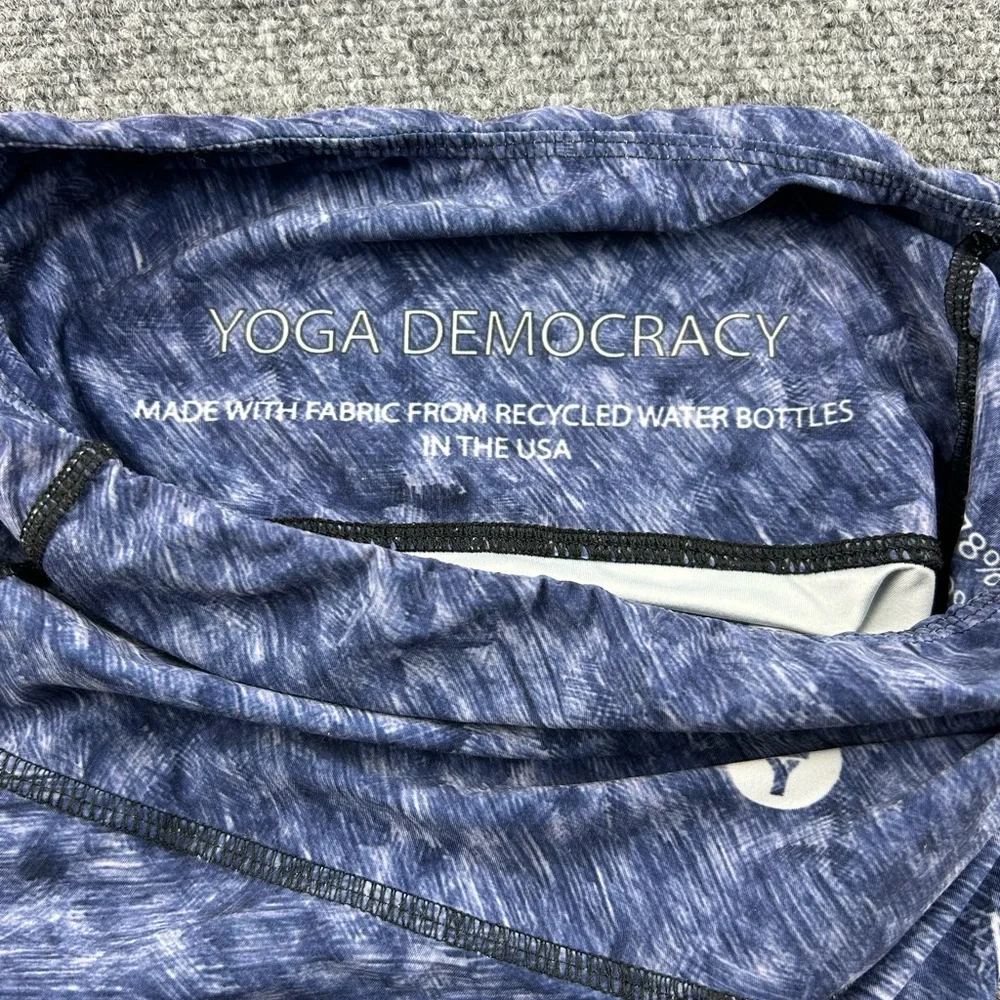 Yoga Democracy Women’s Shorts Size Small